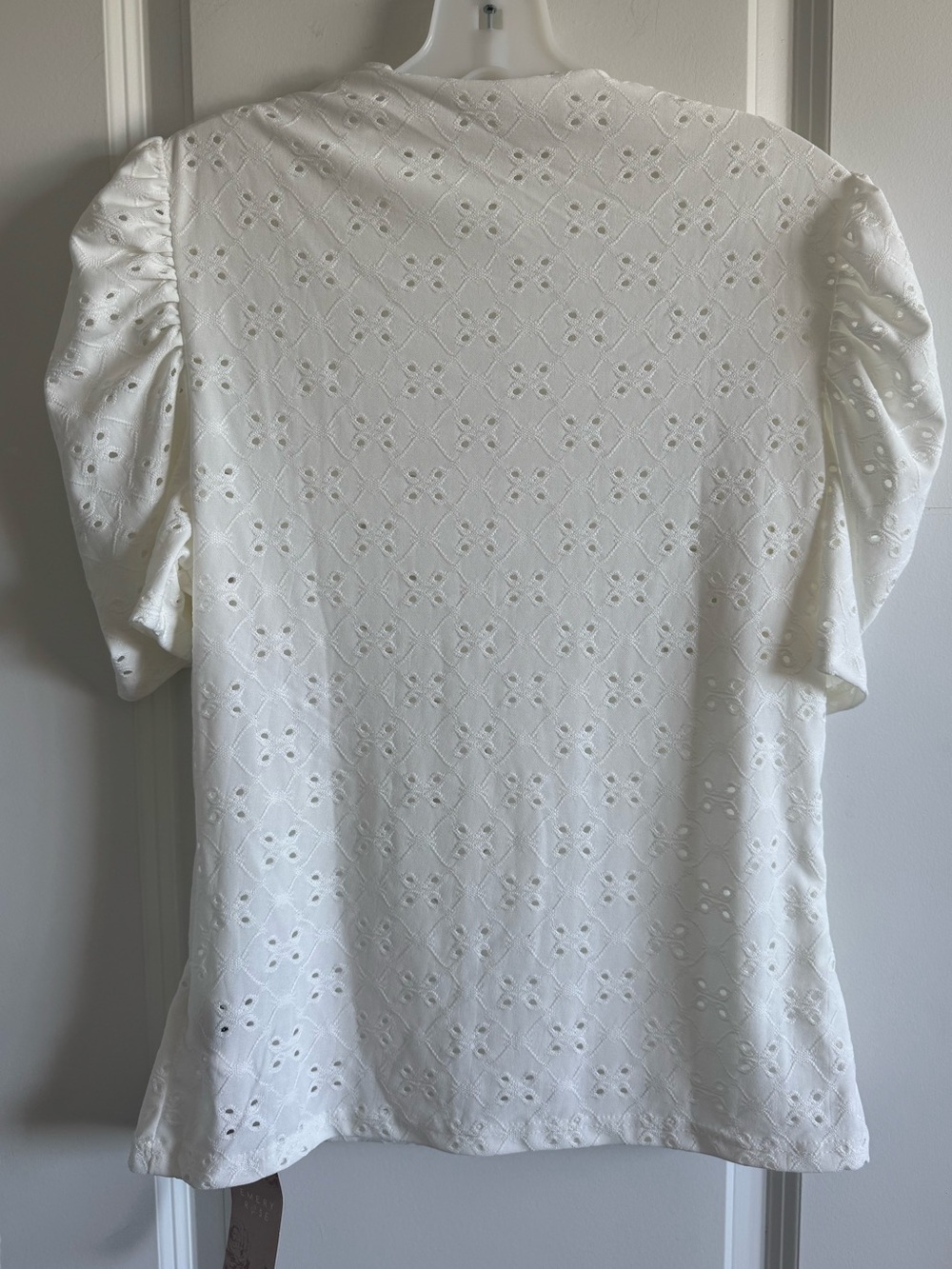 Elegant White Ruffled 1/2 Sleeve Blouse - Picture 7 of 7